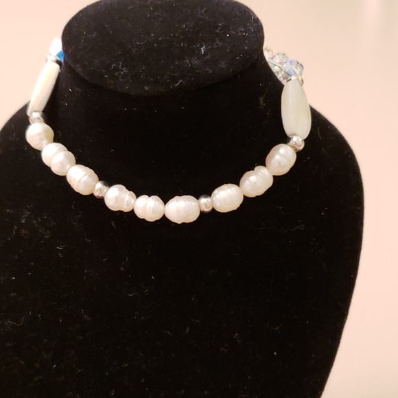 NWOT Mixed pearl and gem bracelet - Picture 2 of 3